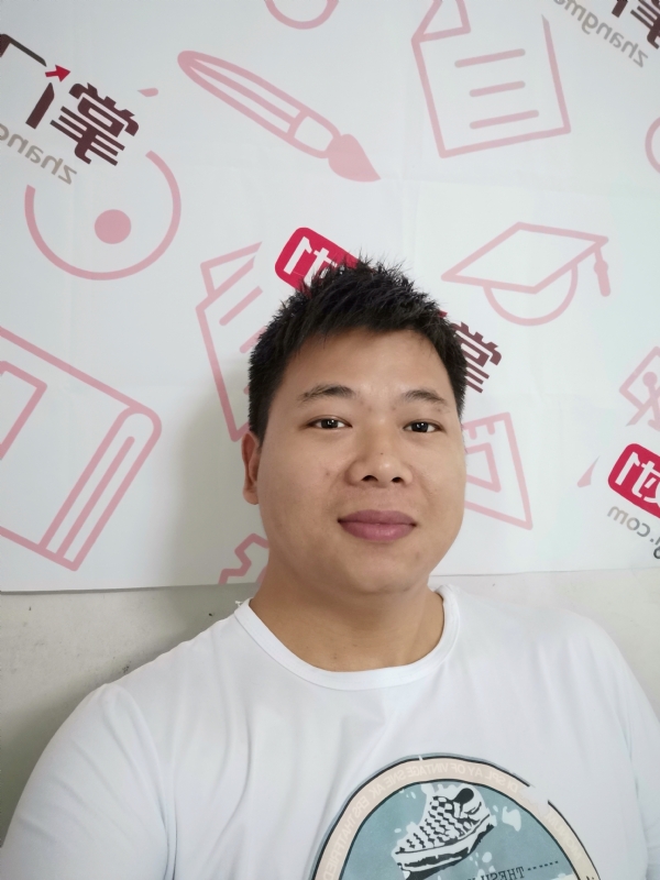 轻静地行走着的第一张照片--黄冈认干亲服务网