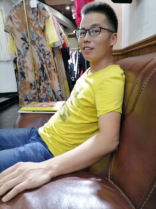 汪顺鹏的第二张照片--黄冈认干亲服务网